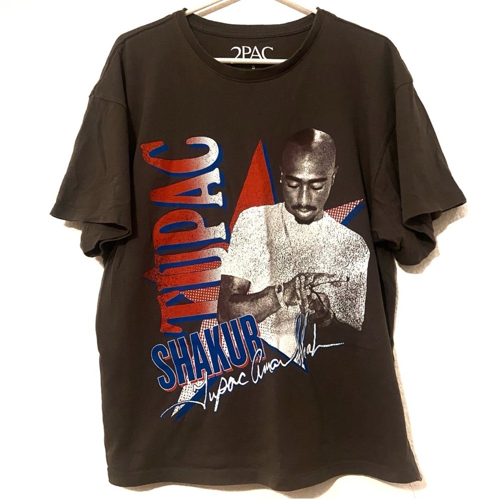 2Pac Graphic Shirt Size Small